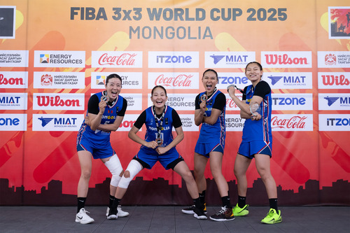 Монгол охид түүх бүтээж, дэлхийн дэд аварга боллоо